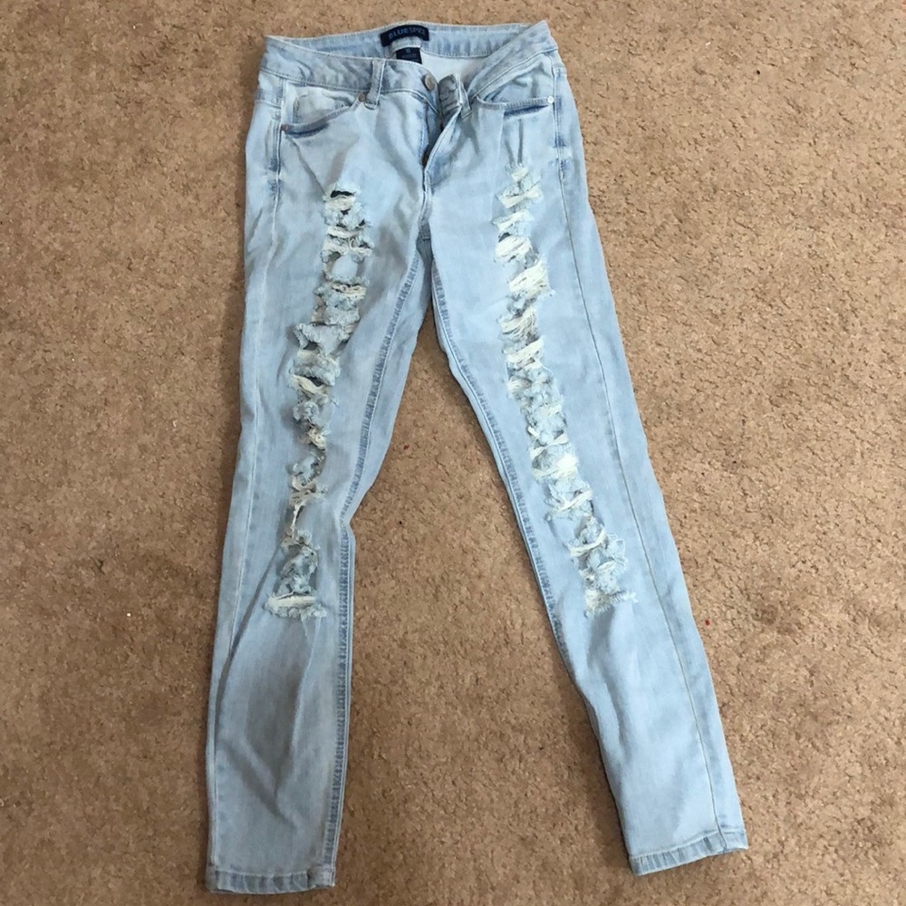 Ripped Skinny Jeans